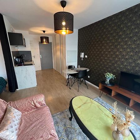 Le Trendy Lägenhet Cesson-Sévigné Exteriör bild